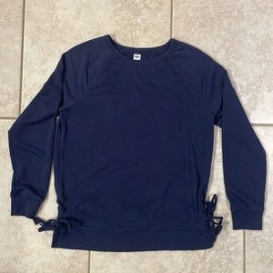 EUC Old Navy lightweight navy sweatshirt with side tie detail size small